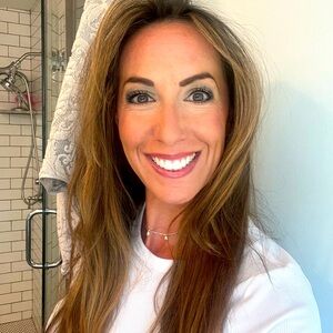 Meet your Posher, Nina